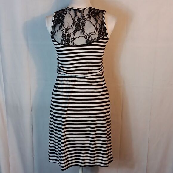 Just Love Striped Lace Trim Dress - Picture 3 of 7